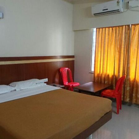 Mlc Gateway Deluxe Inn Бангалор Экстерьер фото