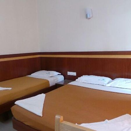 Mlc Gateway Deluxe Inn Бангалор Экстерьер фото