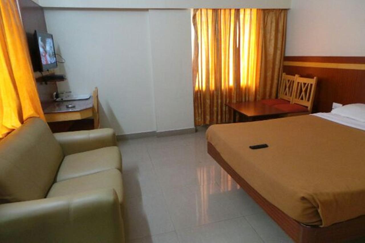 Mlc Gateway Deluxe Inn Бангалор Экстерьер фото